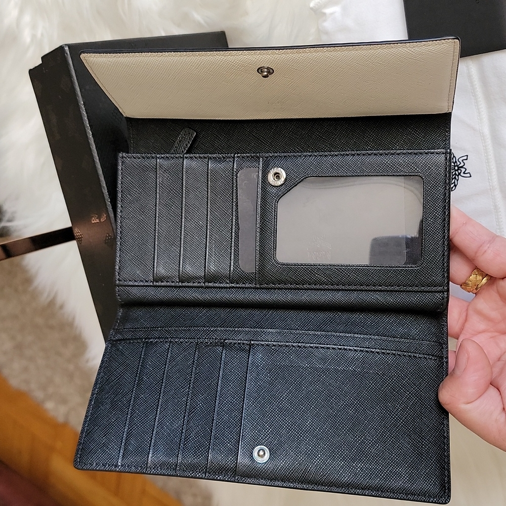 MCM Wallet - Picture 3 of 11